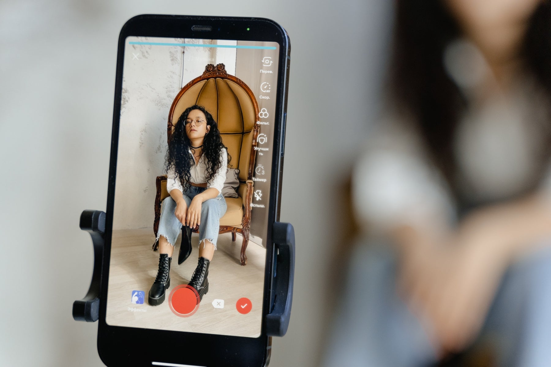 Woman-Creating-SlideShow-Media-Content-On-TikTok-For-TikTok-SlideShow