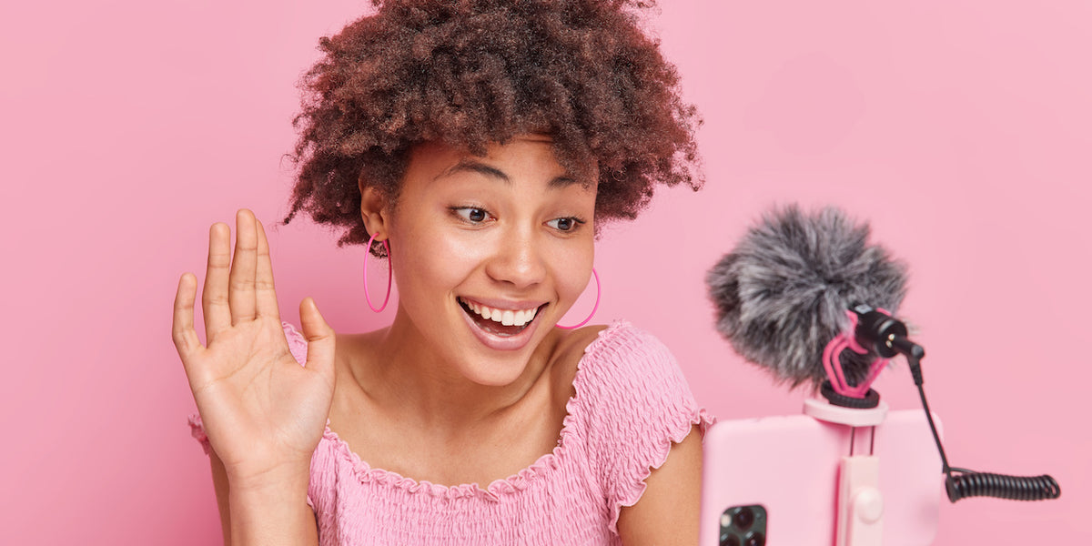 How To Read a Script While Looking Into the Camera Confidently — Mixcord